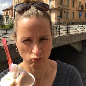 Meet your Posher, Sally